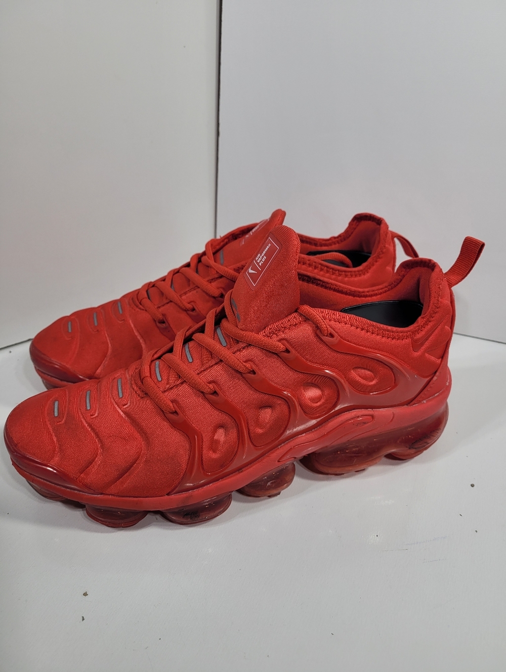 Nike Air VaporMax Plus Triple Red CW6973-600 Mens Size 8.5 Sneakers